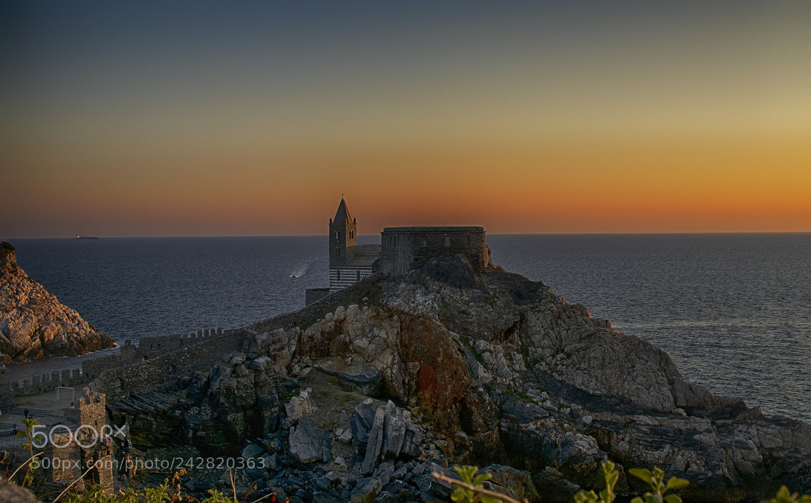 Sony ILCA-77M2 sample photo. Sunset on portovenere photography