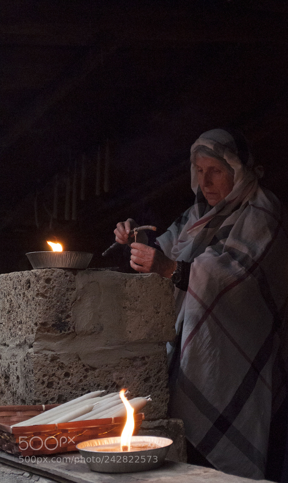 Nikon D5000 sample photo. The antique tradition of photography