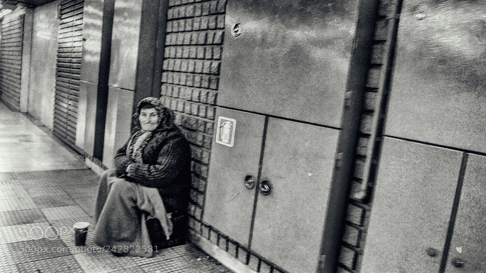 Sony Alpha NEX-5N sample photo. Street underground photography