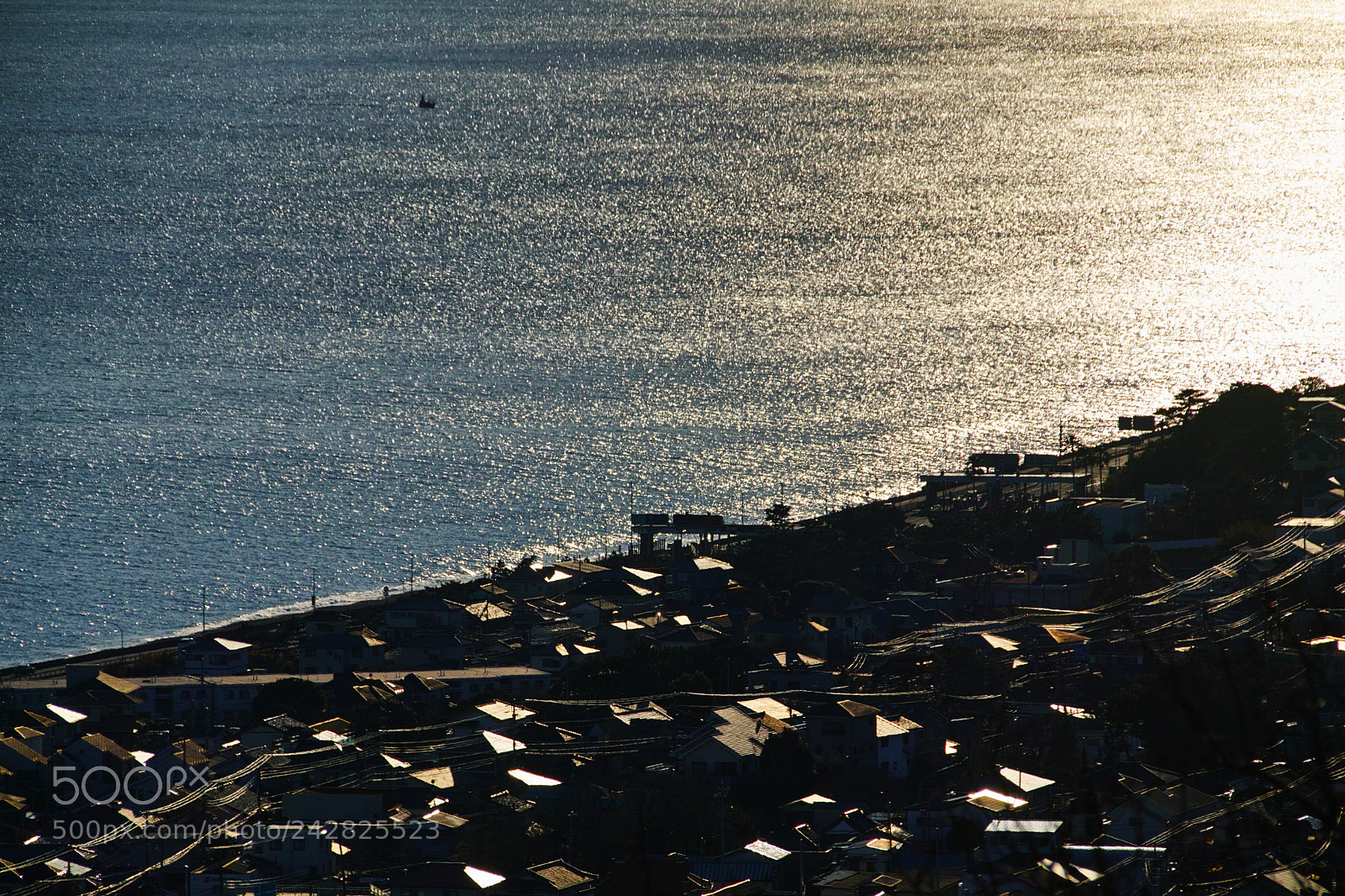 Sigma sd Quattro H sample photo. A seaside town photography