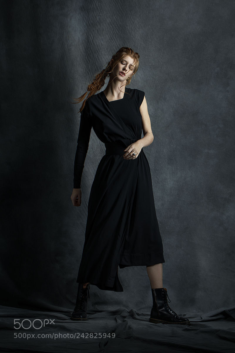 Canon EOS 5DS R sample photo. Classic fashion photography