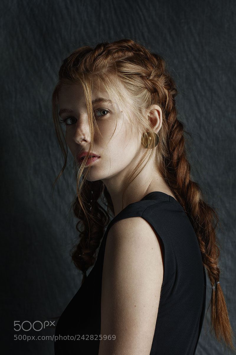 Canon EOS 5DS R sample photo. Classic fashion photography