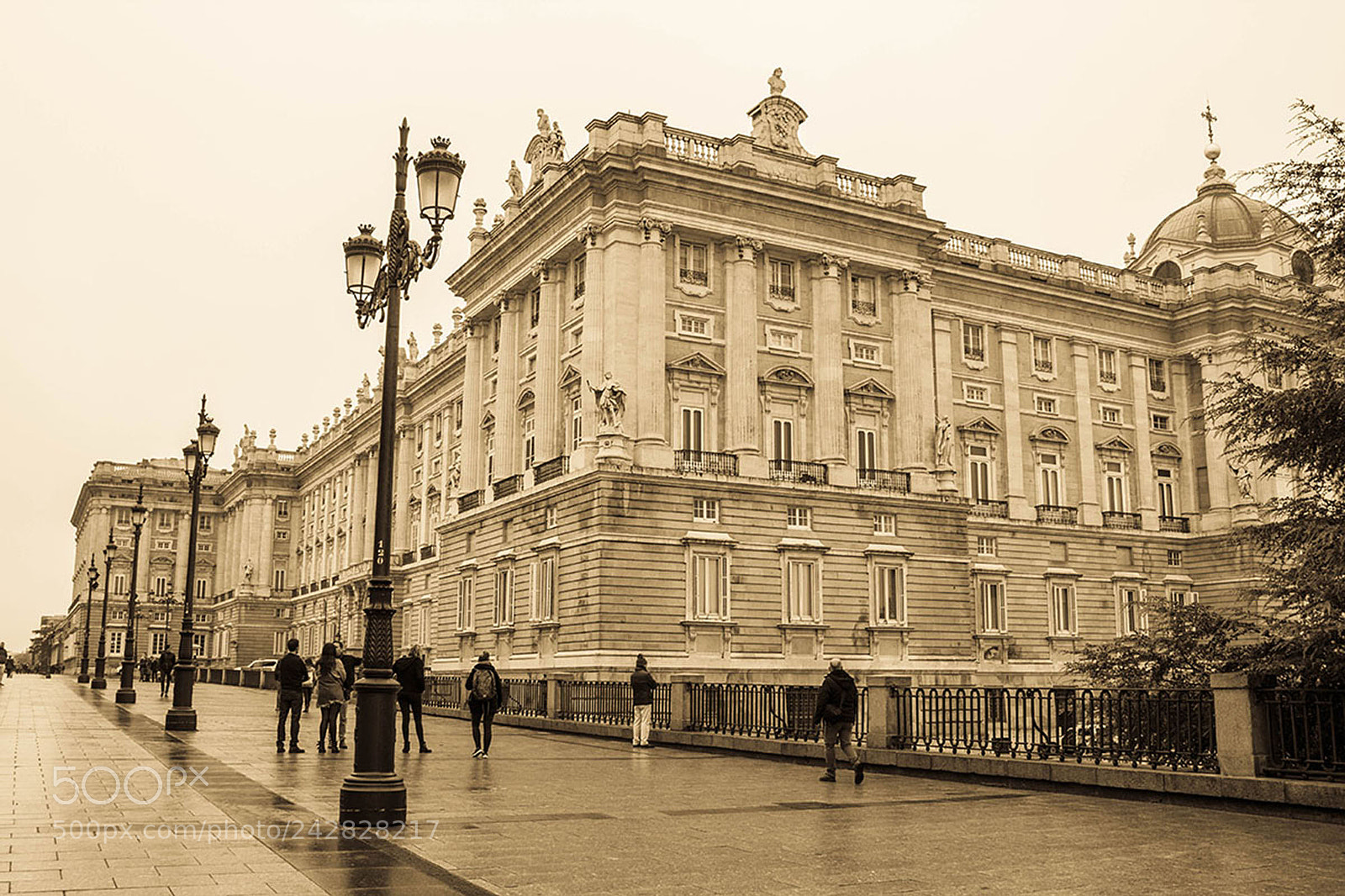 Canon EOS 1200D (EOS Rebel T5 / EOS Kiss X70 / EOS Hi) sample photo. Palacio real, madrid photography