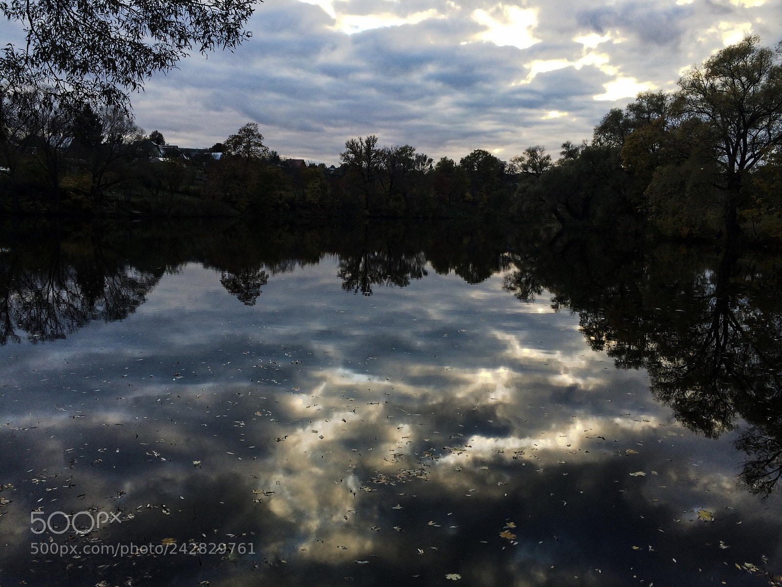 Apple iPhone 5s sample photo. Water mirror photography