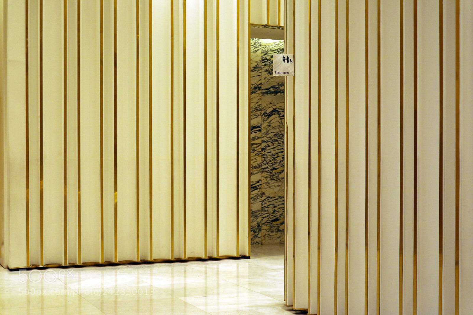 Canon EOS M3 sample photo. Restroom photography