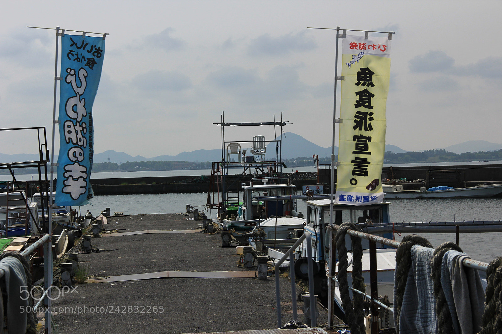 Canon EF-S 18-135mm F3.5-5.6 IS sample photo. Harbor on one day photography