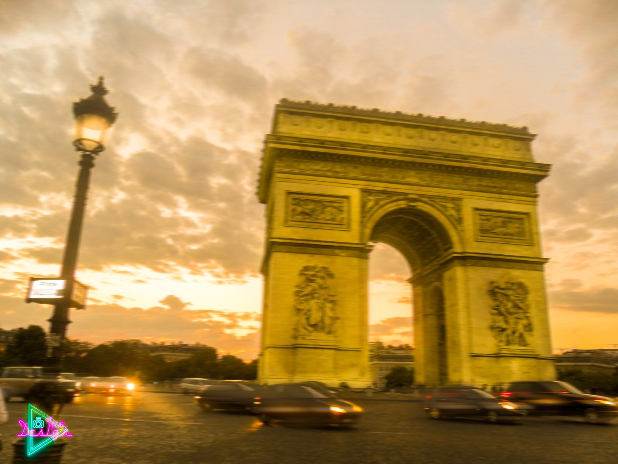 Samsung ES70, ES71 / VLUU ES70, ES71 /  SL600 sample photo. Sunset 🌅 at the charles de gaulle square➡️ arc de triomphe. photography