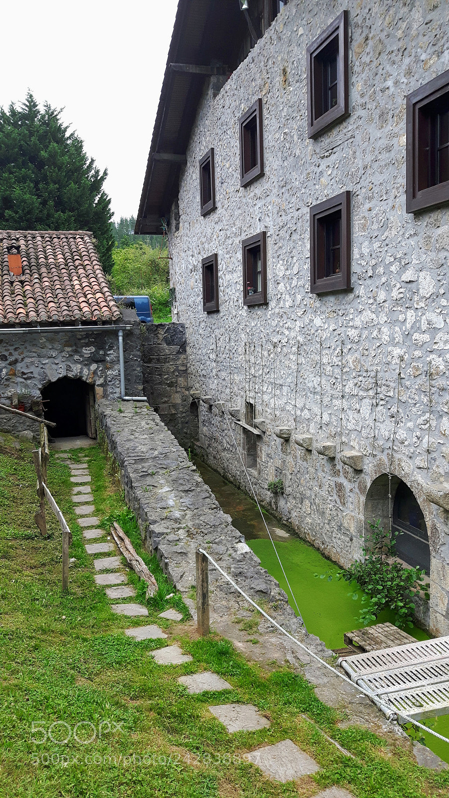 Samsung Galaxy S5 Neo sample photo. House with water mill photography