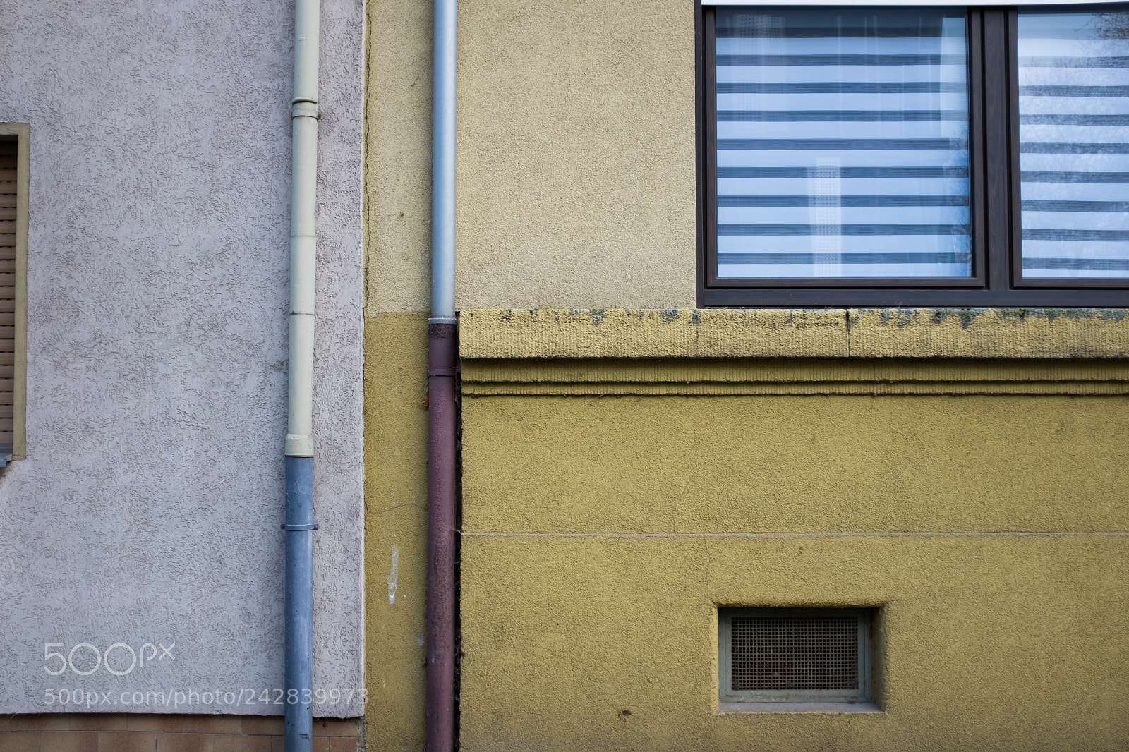 Fujifilm X100F sample photo. Pale city photography