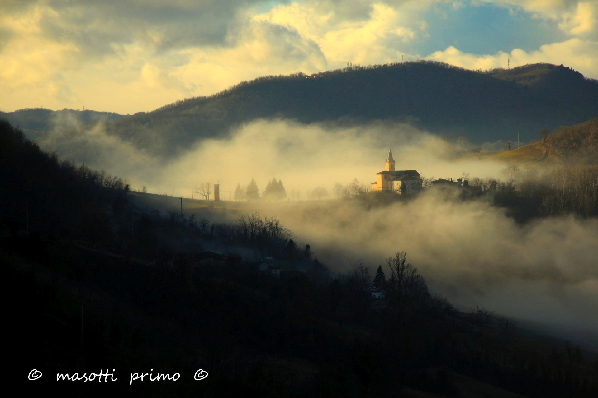 Canon EOS 500D (EOS Rebel T1i / EOS Kiss X3) sample photo. Semelano (montese) dvd photography