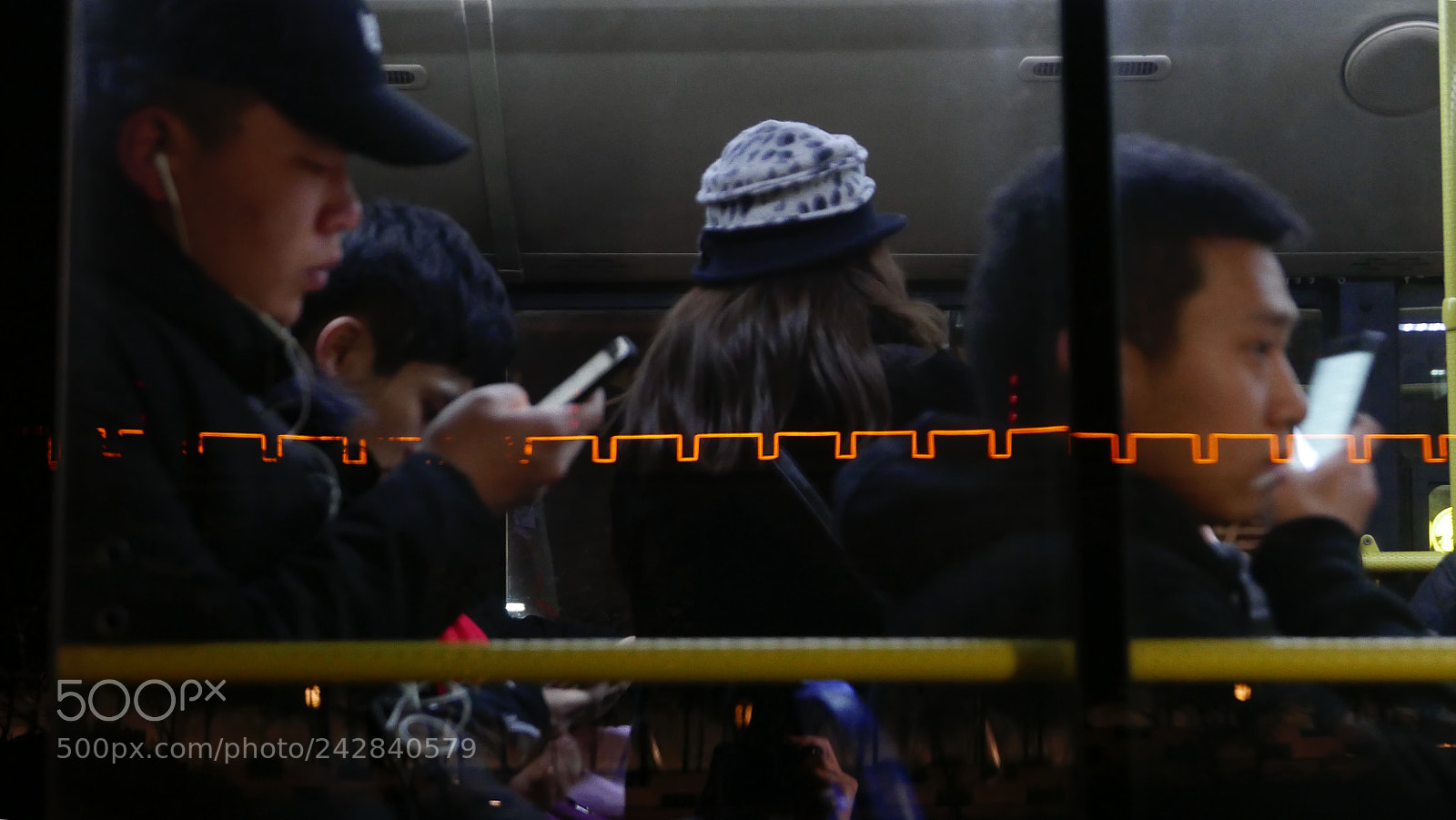 Leica D-Lux (Typ 109) sample photo. 《末班车》 photography