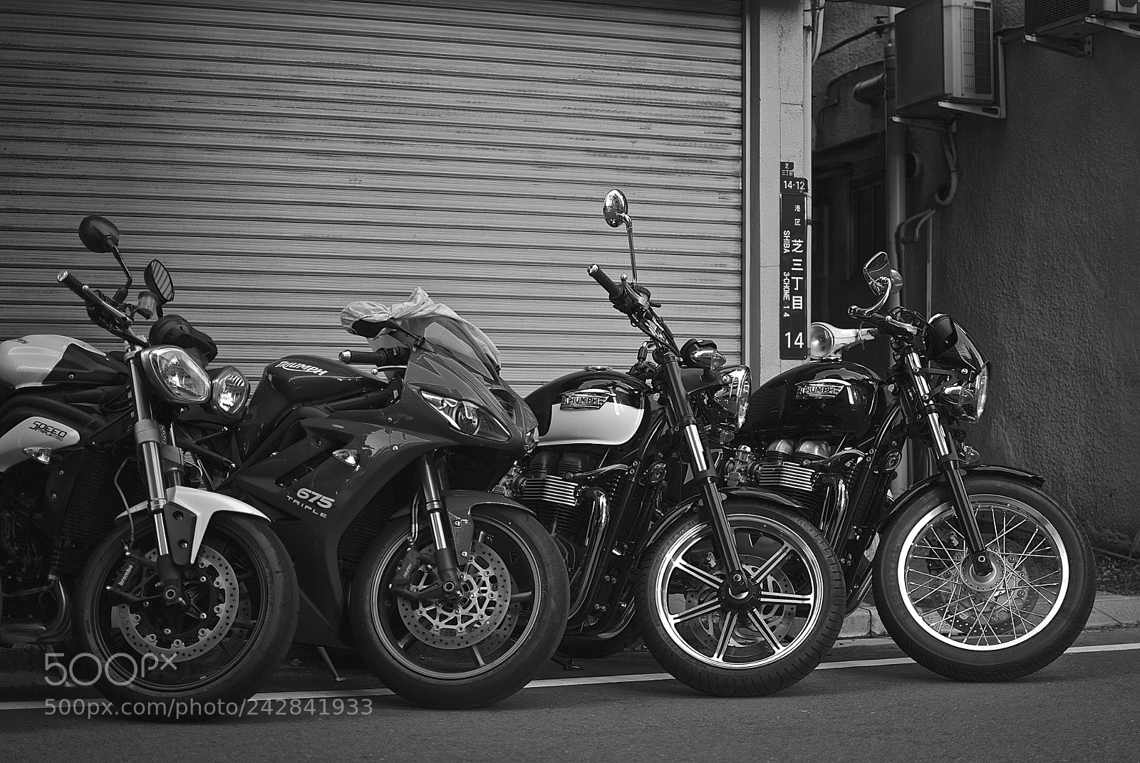 Nikon D80 sample photo. Triumph in tokyo photography
