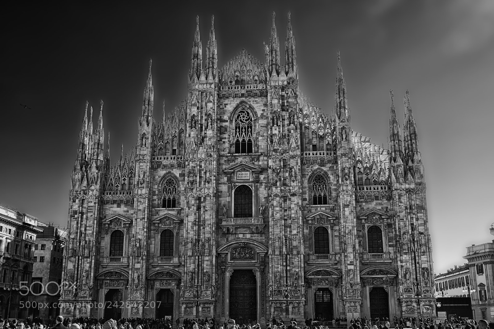 Canon EOS 750D (EOS Rebel T6i / EOS Kiss X8i) sample photo. Duomo di milano photography