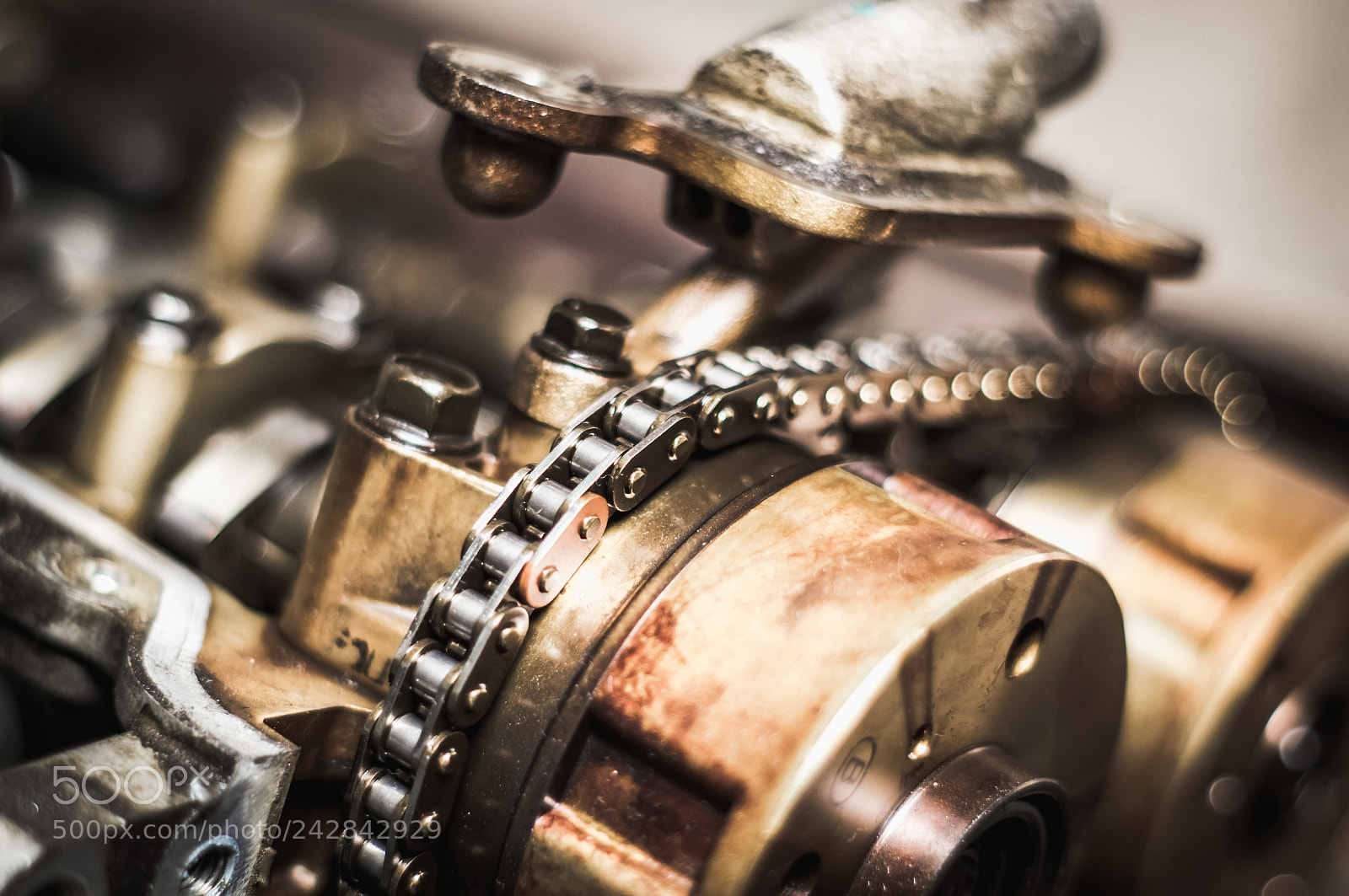 Sony SLT-A37 sample photo. Car timing chain in photography