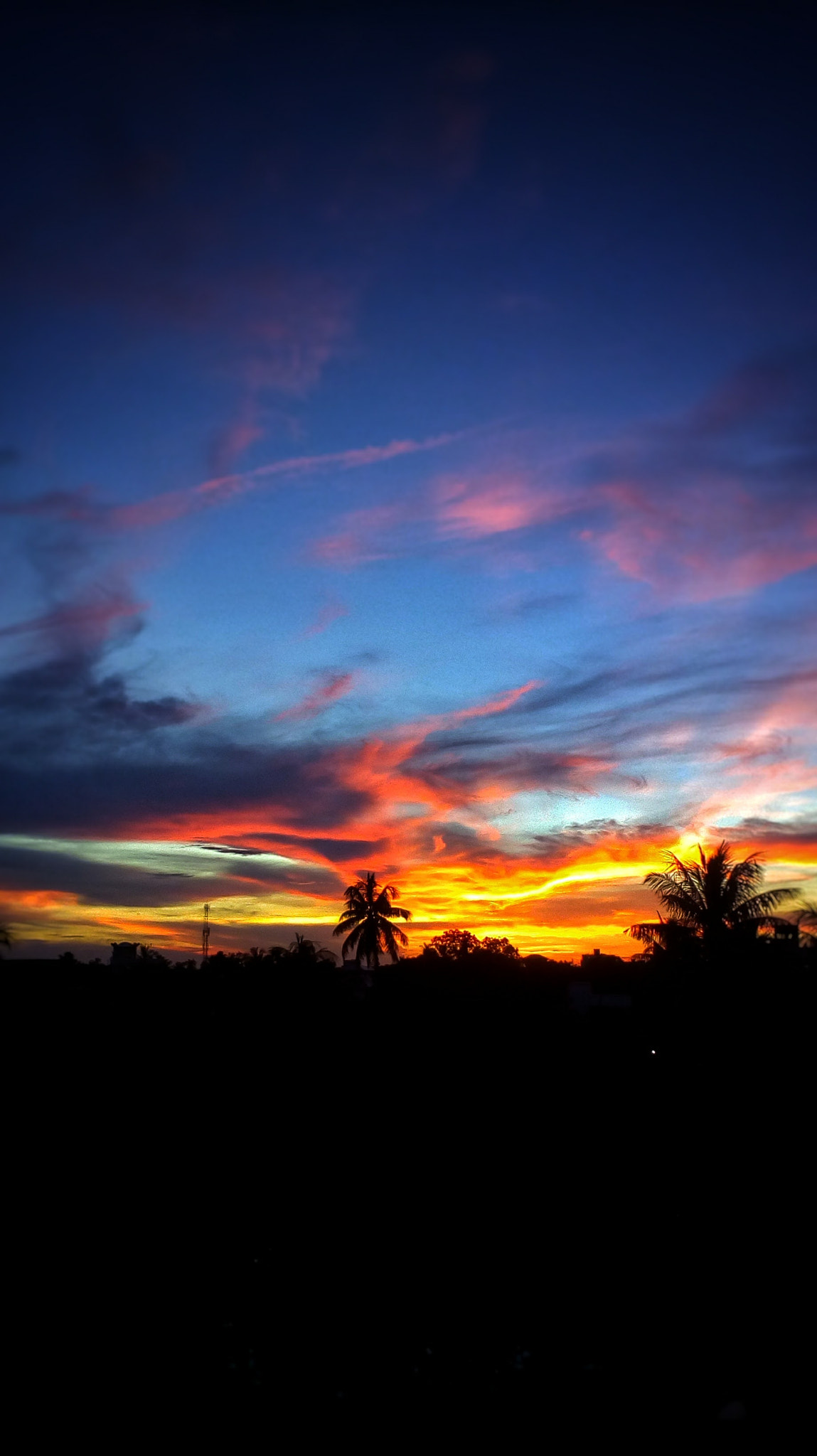 Motorola Moto E3 Power sample photo. Fire in the sky photography