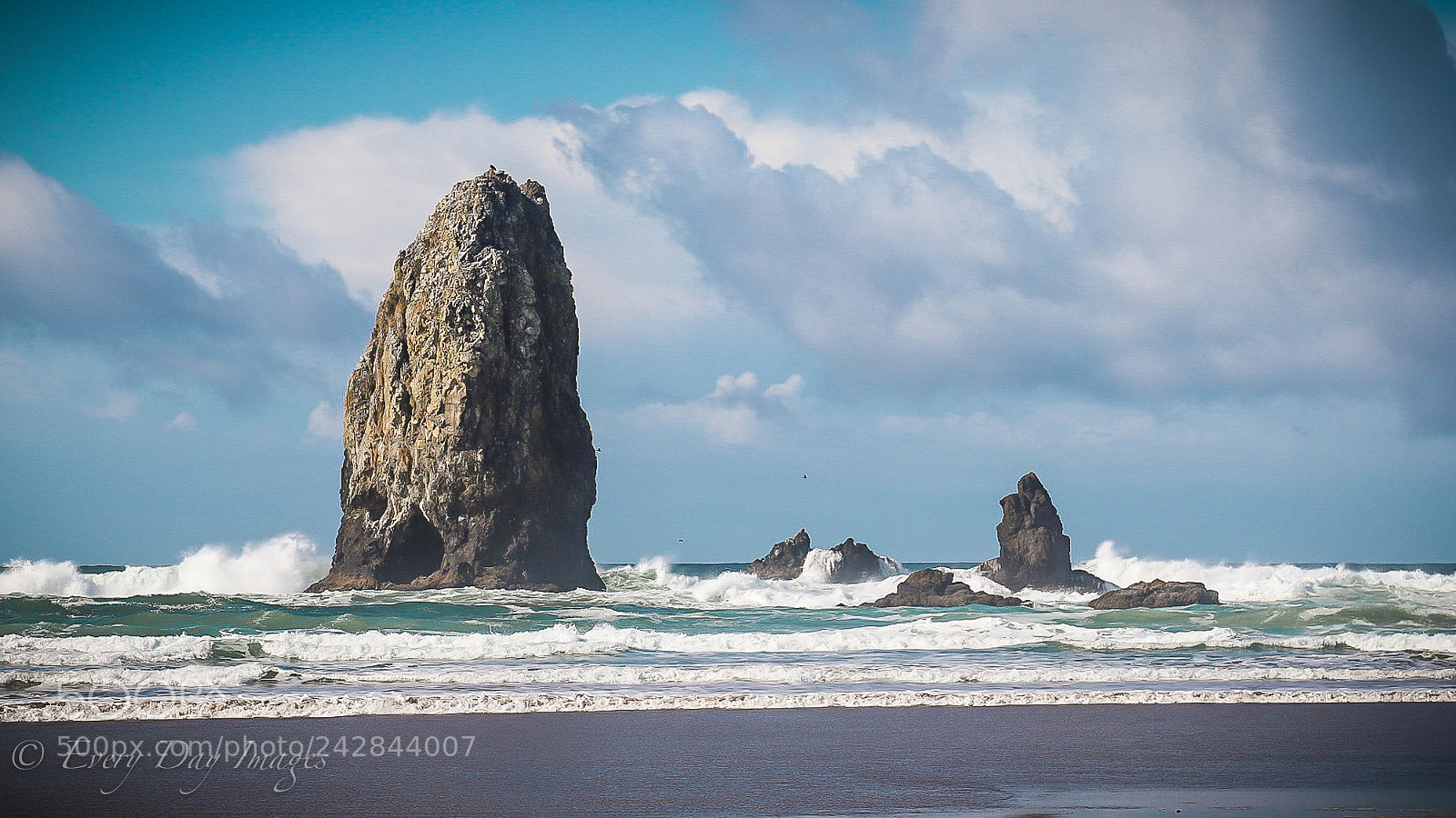 Canon EOS 6D Mark II sample photo. The hay stacks photography