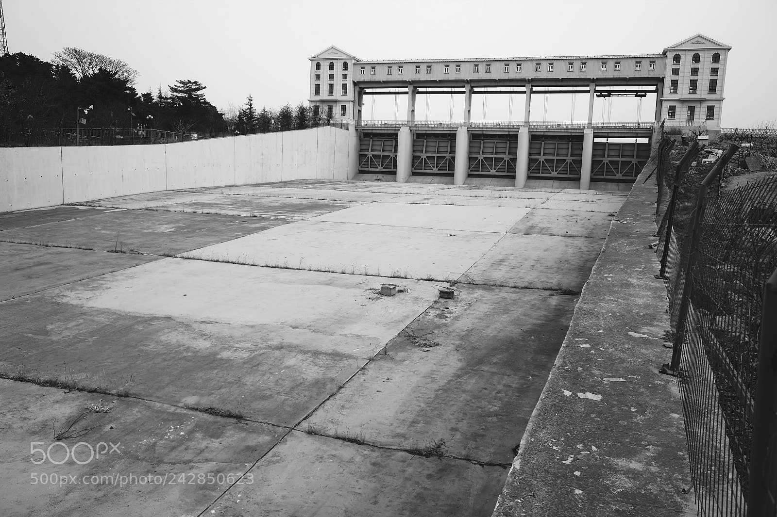 Fujifilm X70 sample photo. Title photography