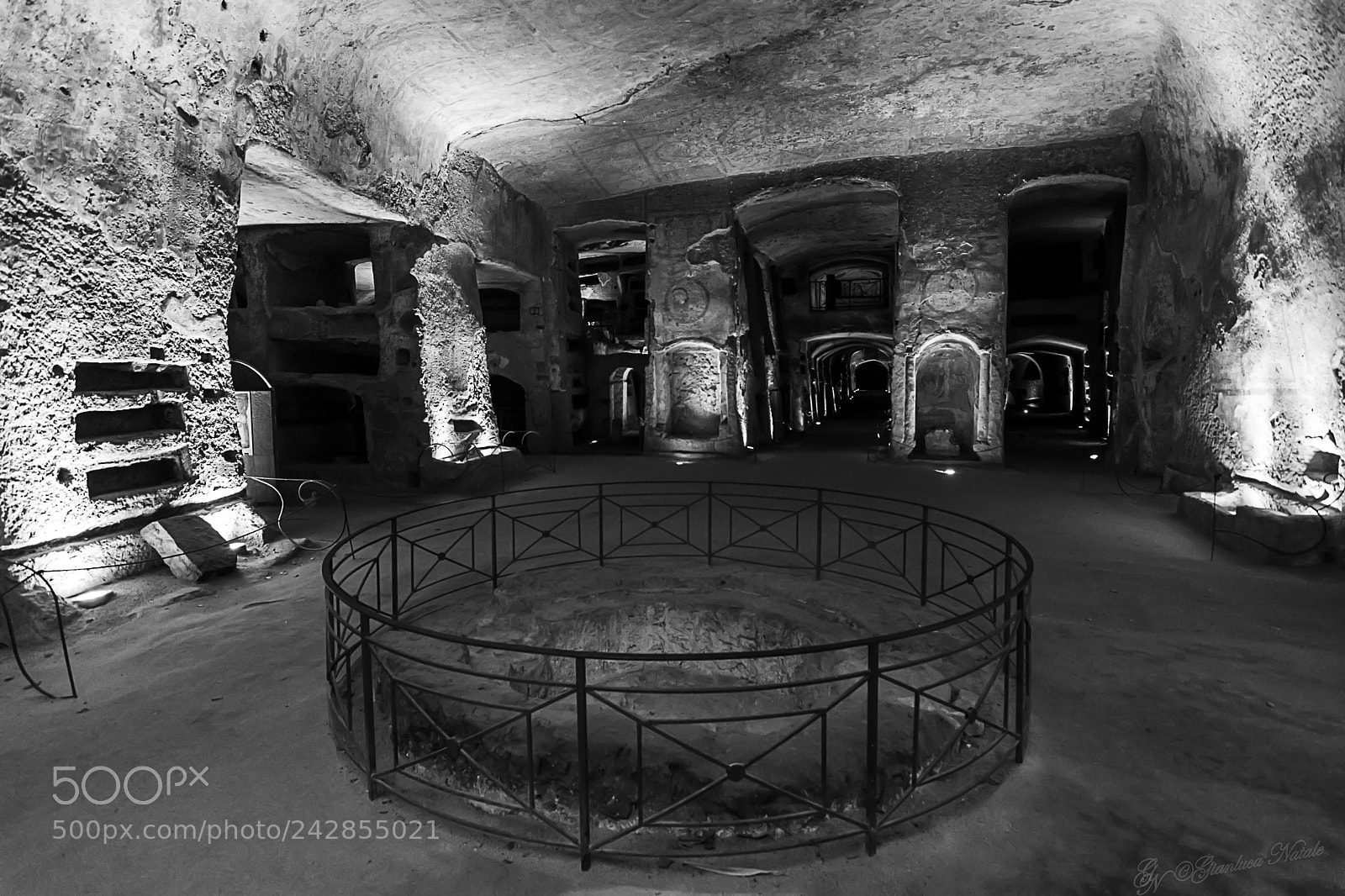 Nikon D7100 sample photo. Catacombe san gennaro photography