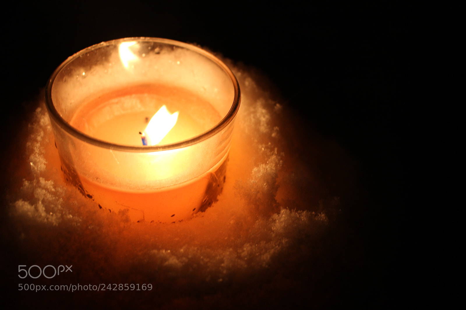 Canon EOS 100D (EOS Rebel SL1 / EOS Kiss X7) sample photo. A light in the photography