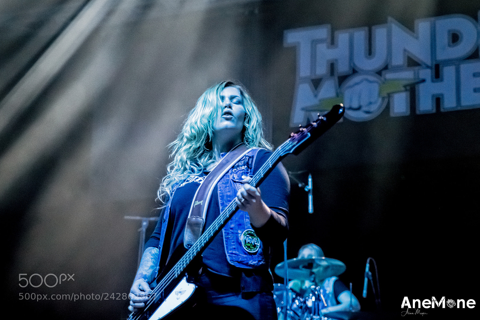 Canon EOS-1D X sample photo. Thundermother nancy on the photography