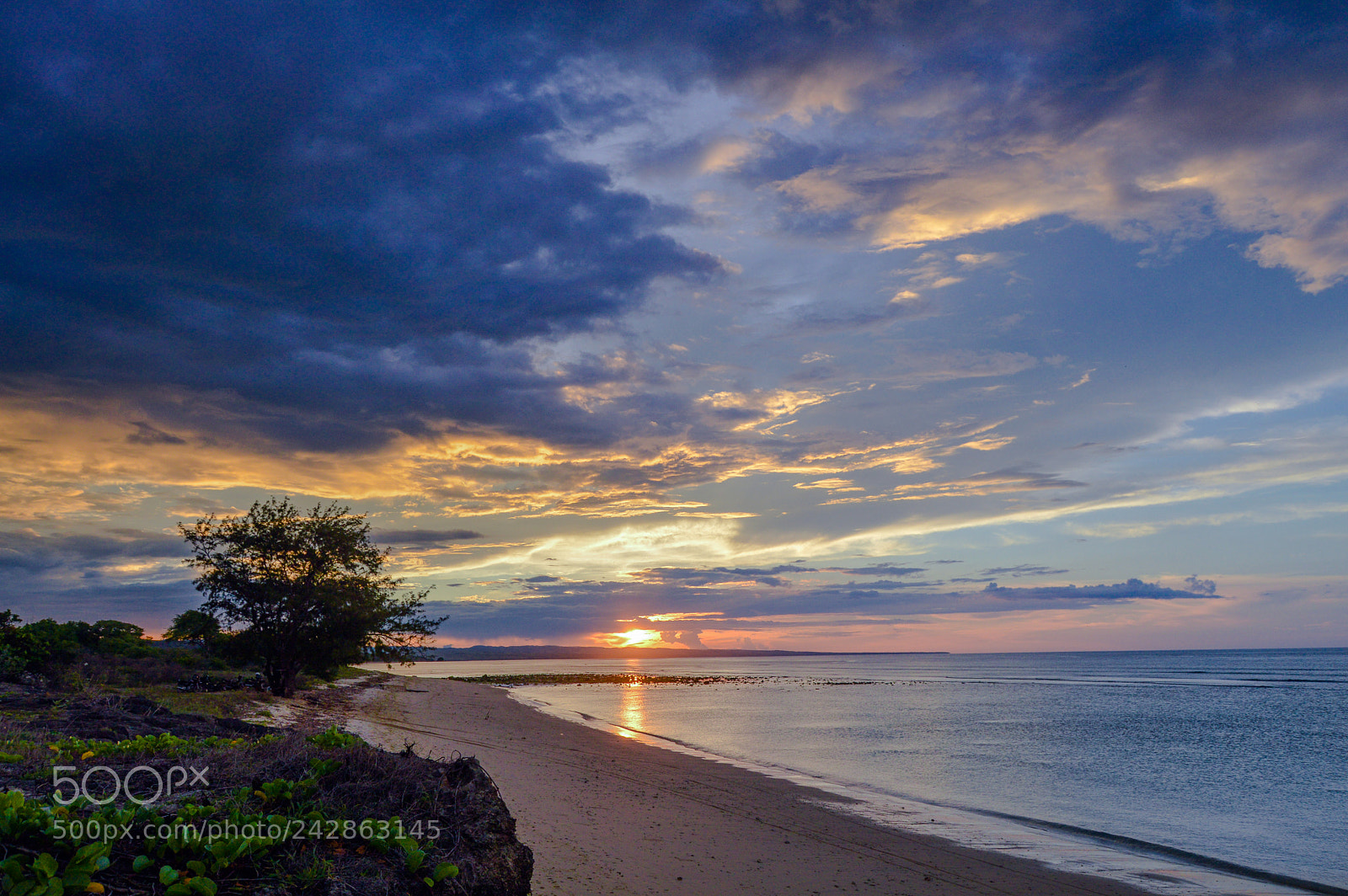 Nikon D3200 sample photo. East indonesian beach photography