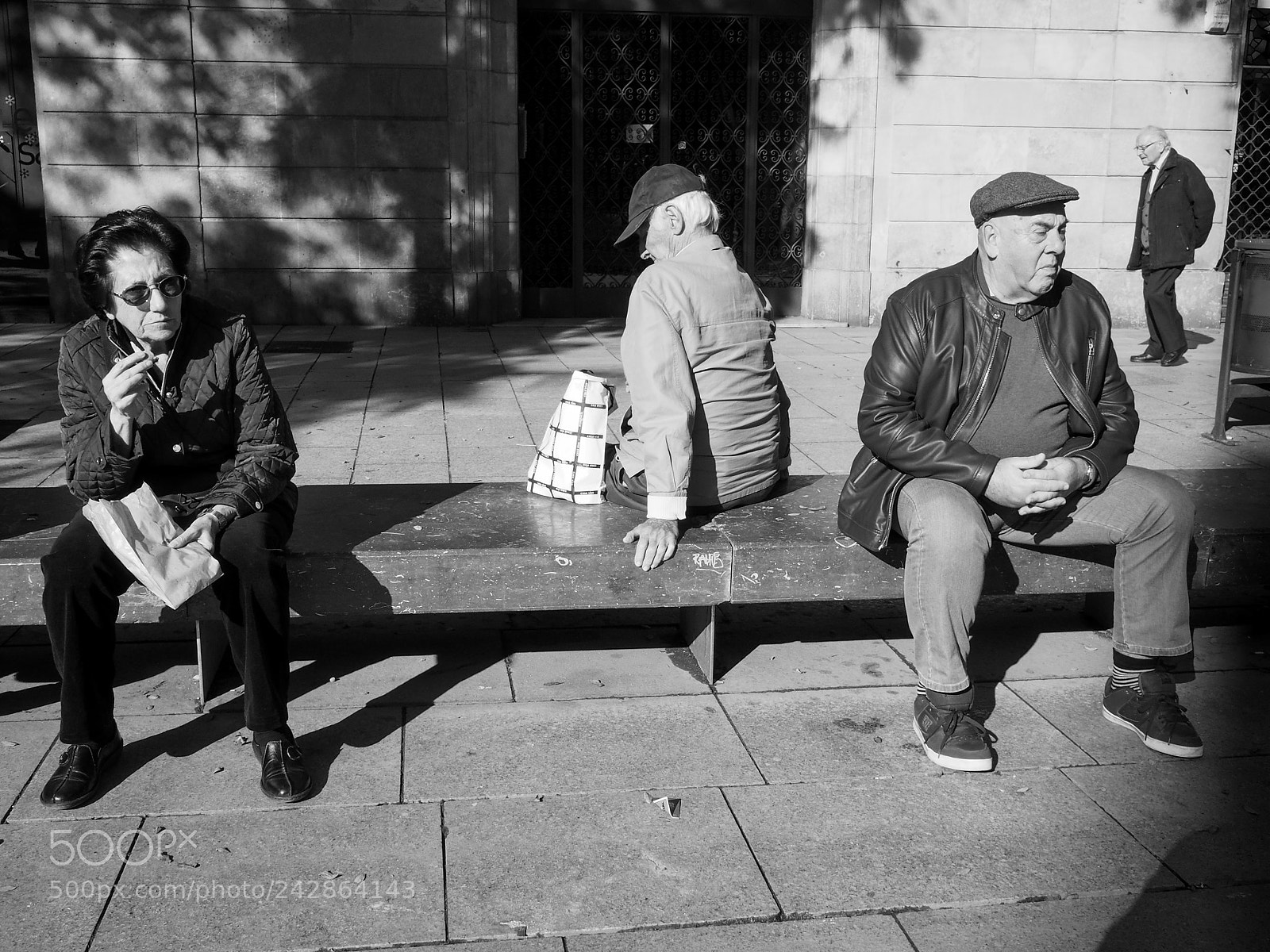 Olympus OM-D E-M5 sample photo. Waiting photography