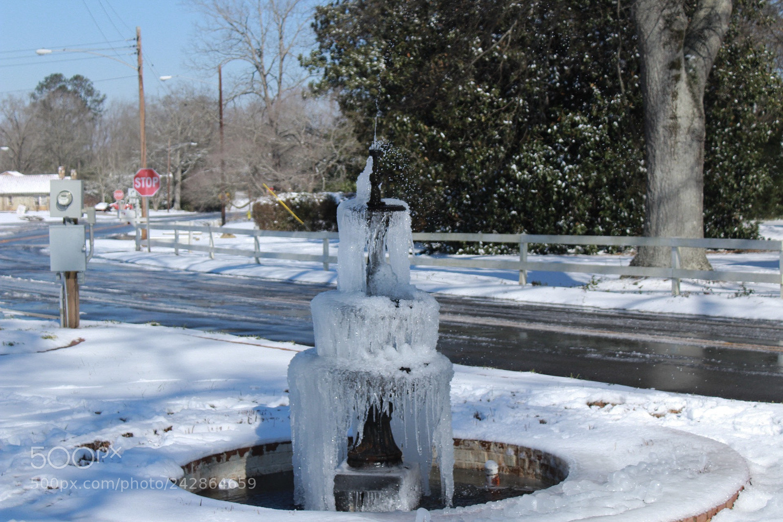 Canon EOS 1300D (EOS Rebel T6 / EOS Kiss X80) sample photo. Frozen ice photography