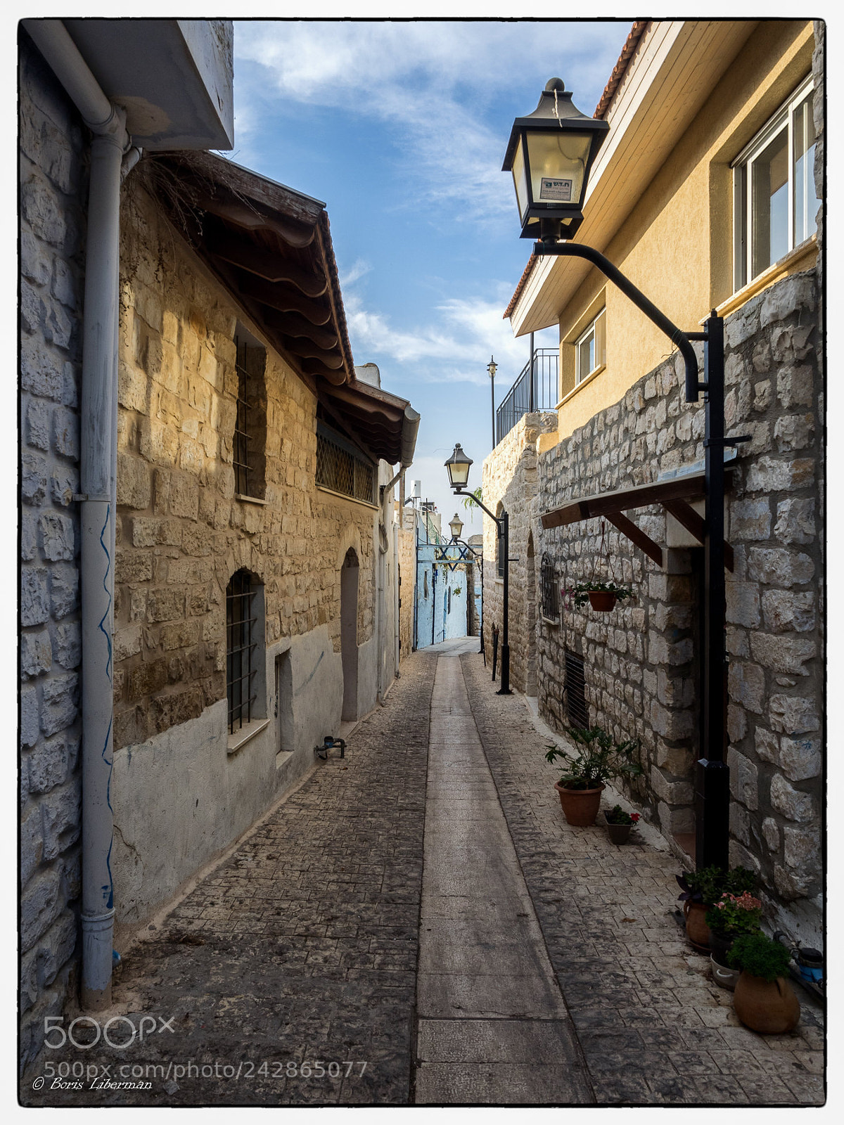 Olympus OM-D E-M1 sample photo. Narrow streets of safed photography