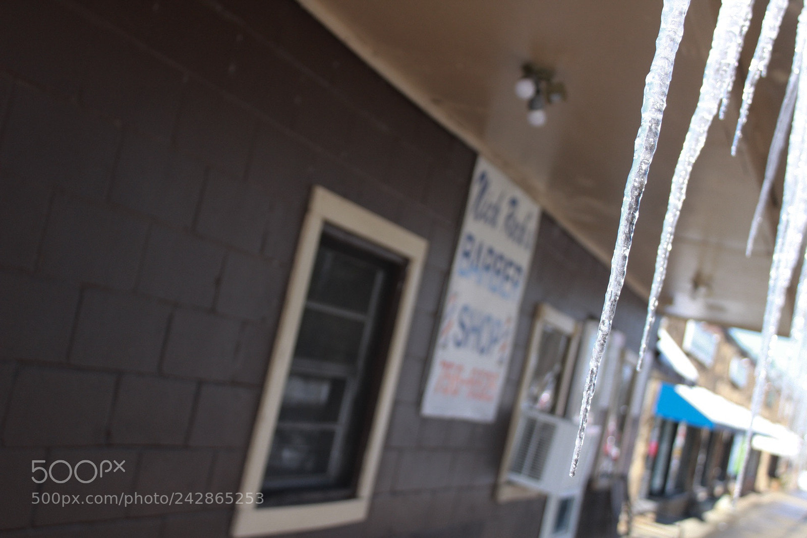 Canon EOS 1300D (EOS Rebel T6 / EOS Kiss X80) sample photo. Dripping ice photography