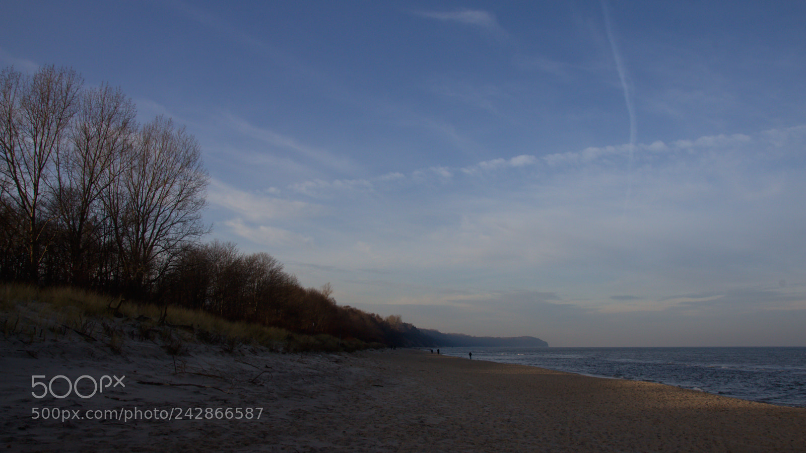 Canon EOS 700D (EOS Rebel T5i / EOS Kiss X7i) sample photo. Winter and beach without photography