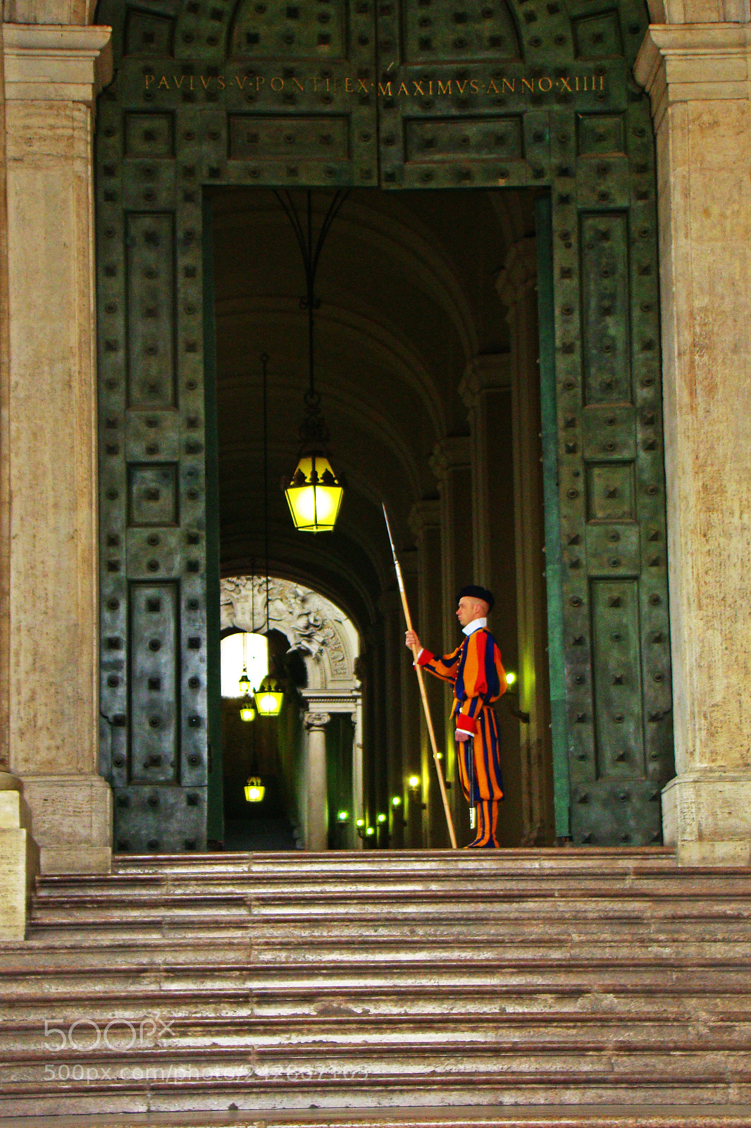 Sony Cyber-shot DSC-H50 sample photo. Swiss guard photography