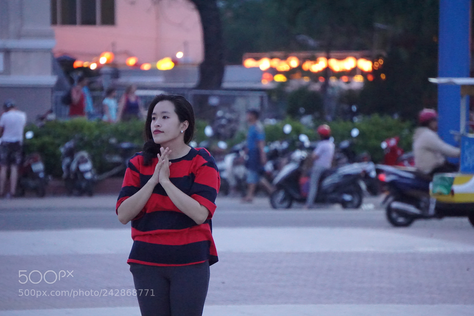 Sony E 55-210mm F4.5-6.3 OSS sample photo. I love anywhere i photography