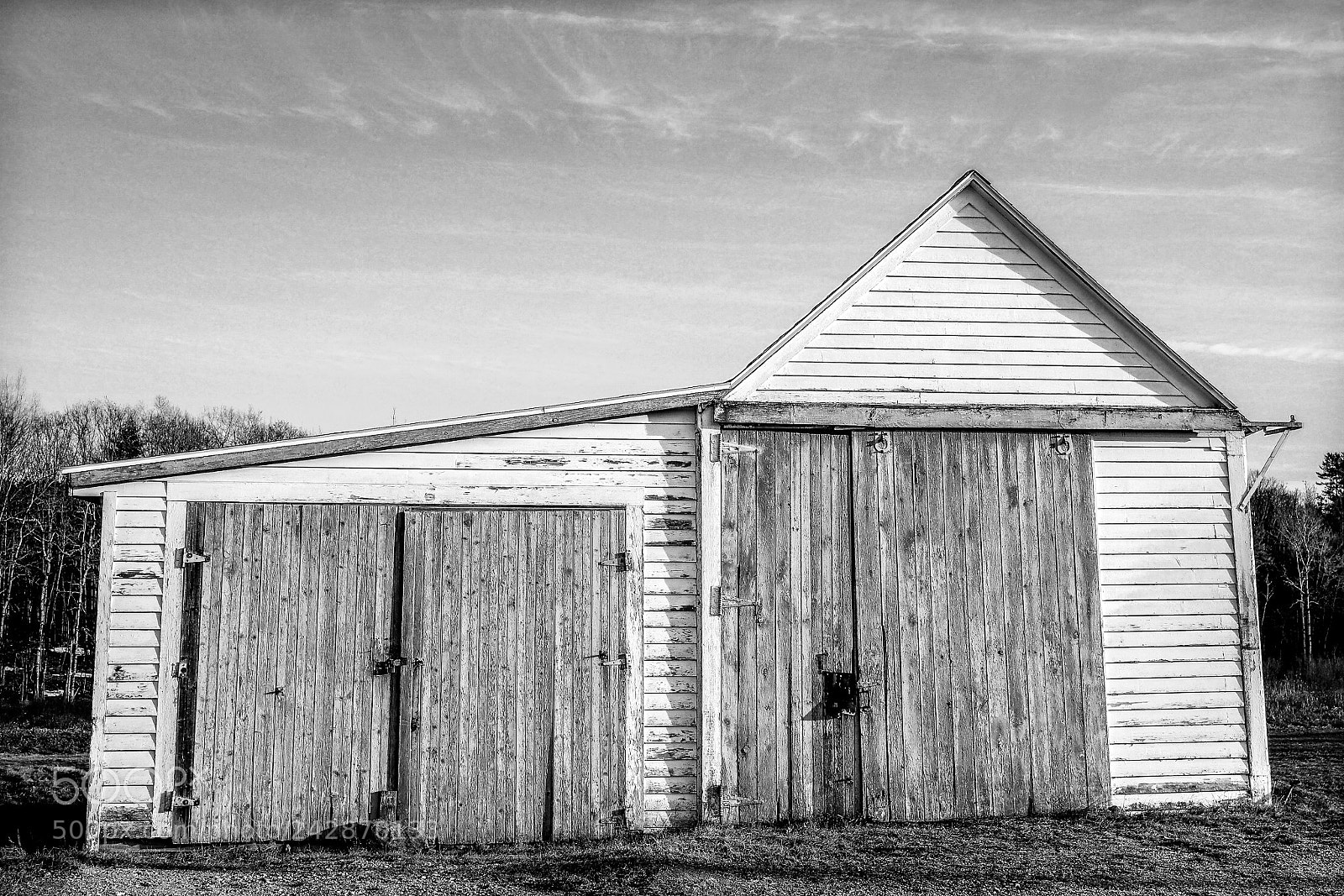 Olympus OM-D E-M10 II sample photo. Sunday barn photography