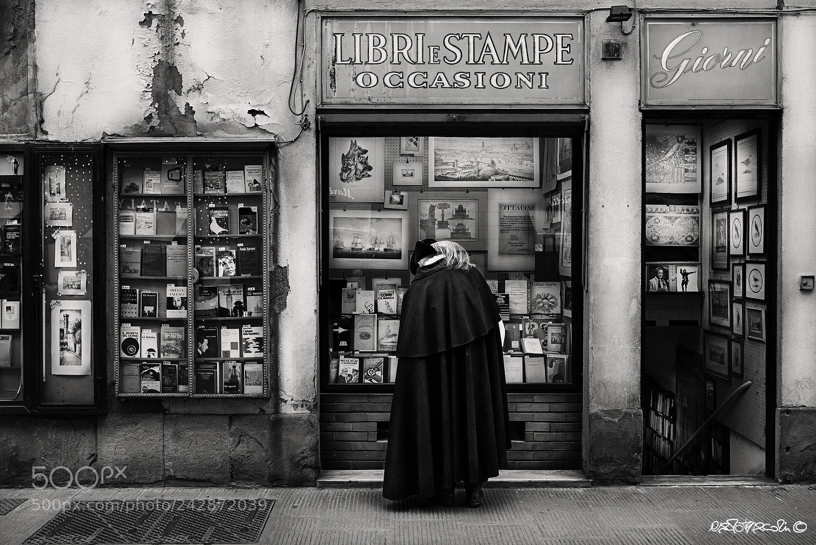 Nikon D800 sample photo. A long search (2017, florence) photography