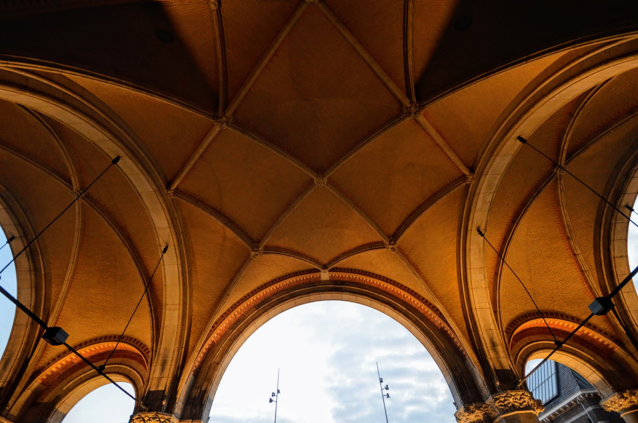 Sigma 10-20mm F4-5.6 EX DC HSM sample photo. Art in the sky! photography