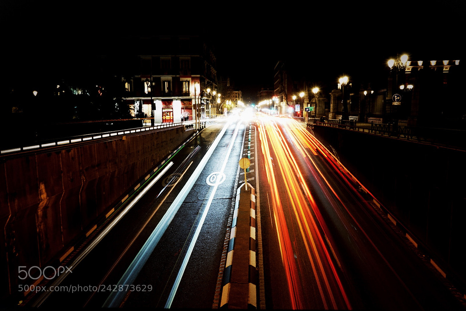 Sony a7 II sample photo. Street light photography