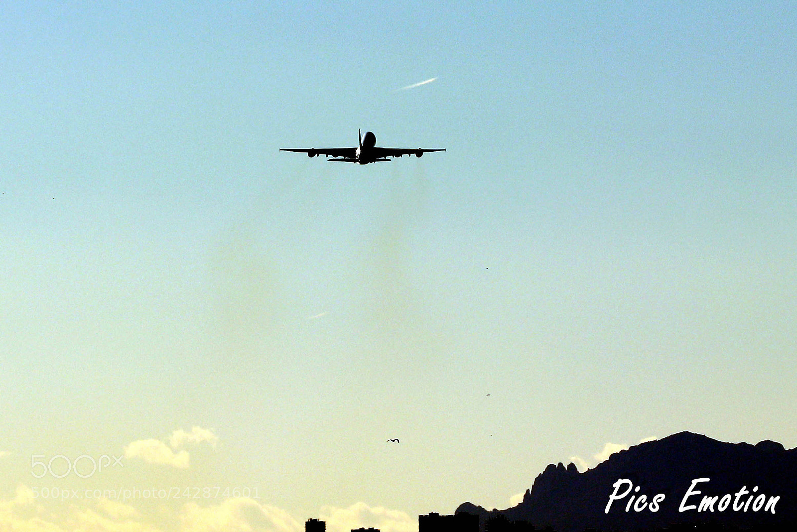 Canon EOS 77D (EOS 9000D / EOS 770D) sample photo. Nice,take off a380 photography