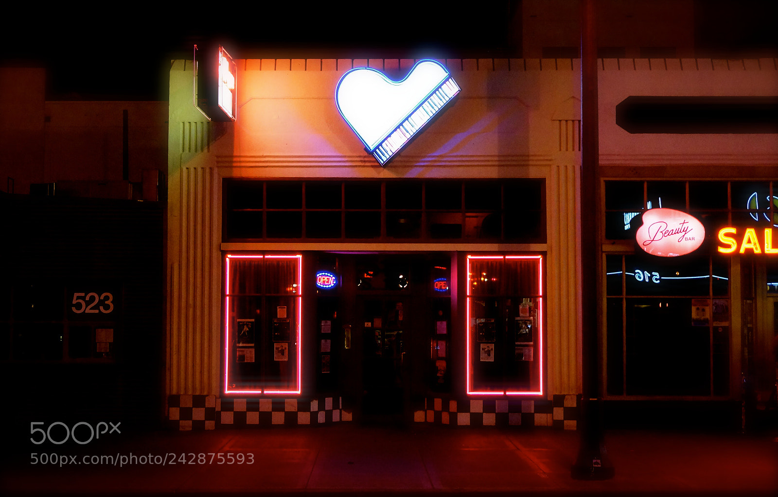 Sony Alpha NEX-3N sample photo. Piano bar, las vegas photography