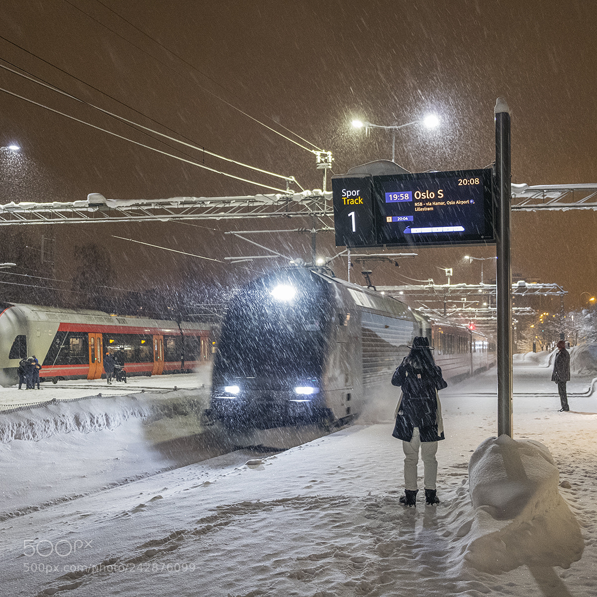 Fujifilm X-T2 sample photo. Arriving lillehammer photography
