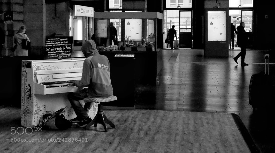 Fujifilm X-E2 sample photo. Frankfurt photography
