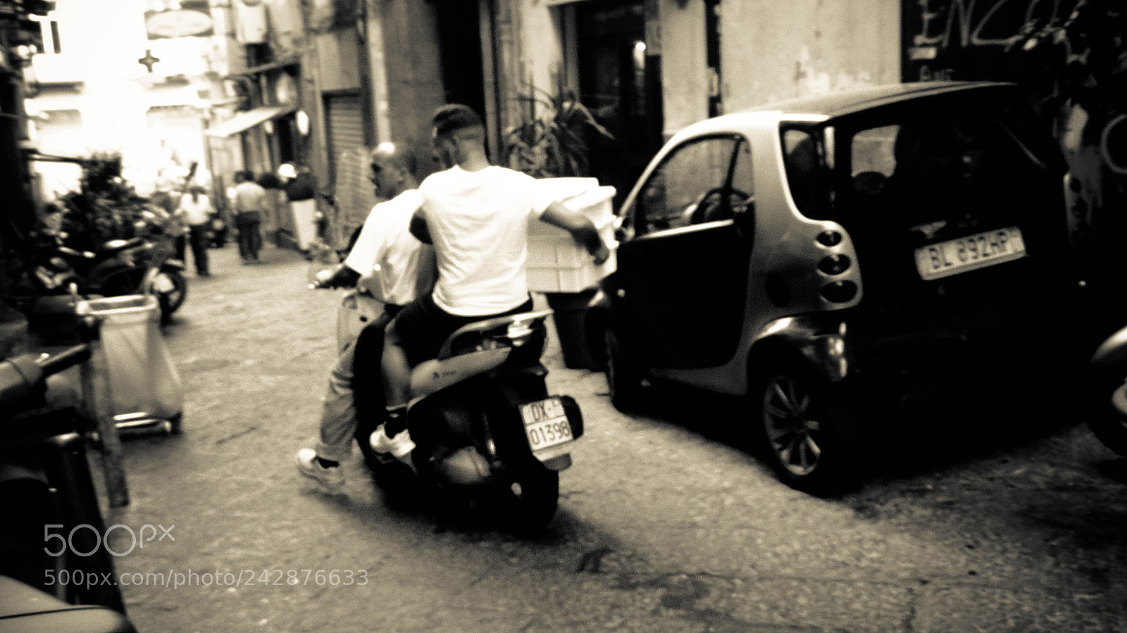 Sony Cyber-shot DSC-H300 sample photo. Naples, italy photography