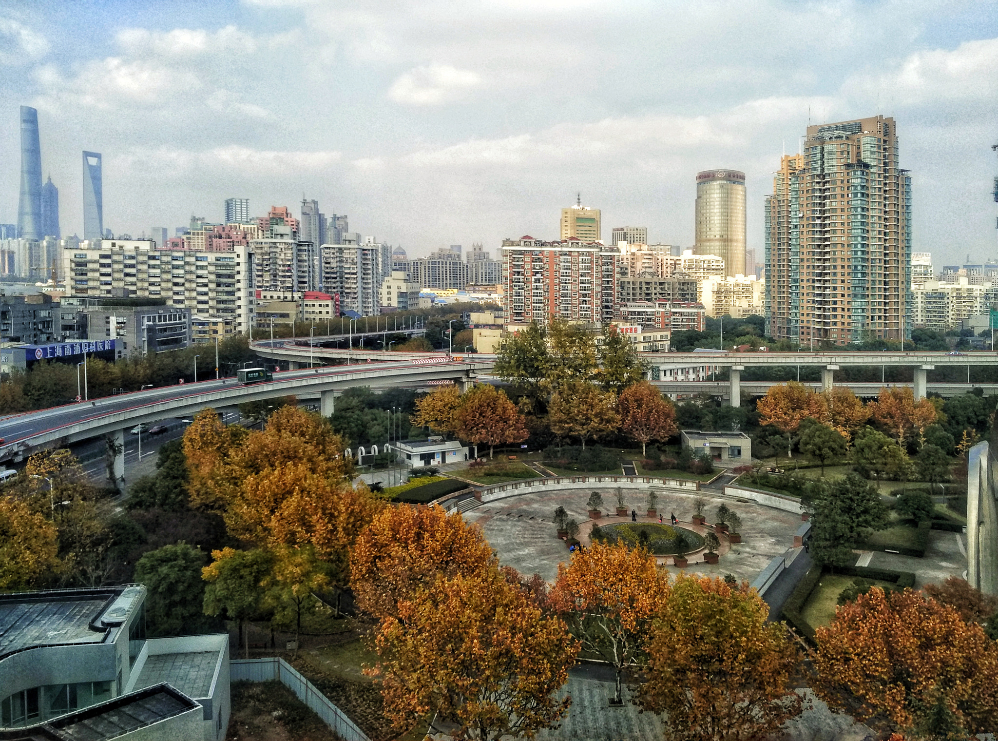 Xiaomi MI NOTE Pro sample photo. 弧形 photography
