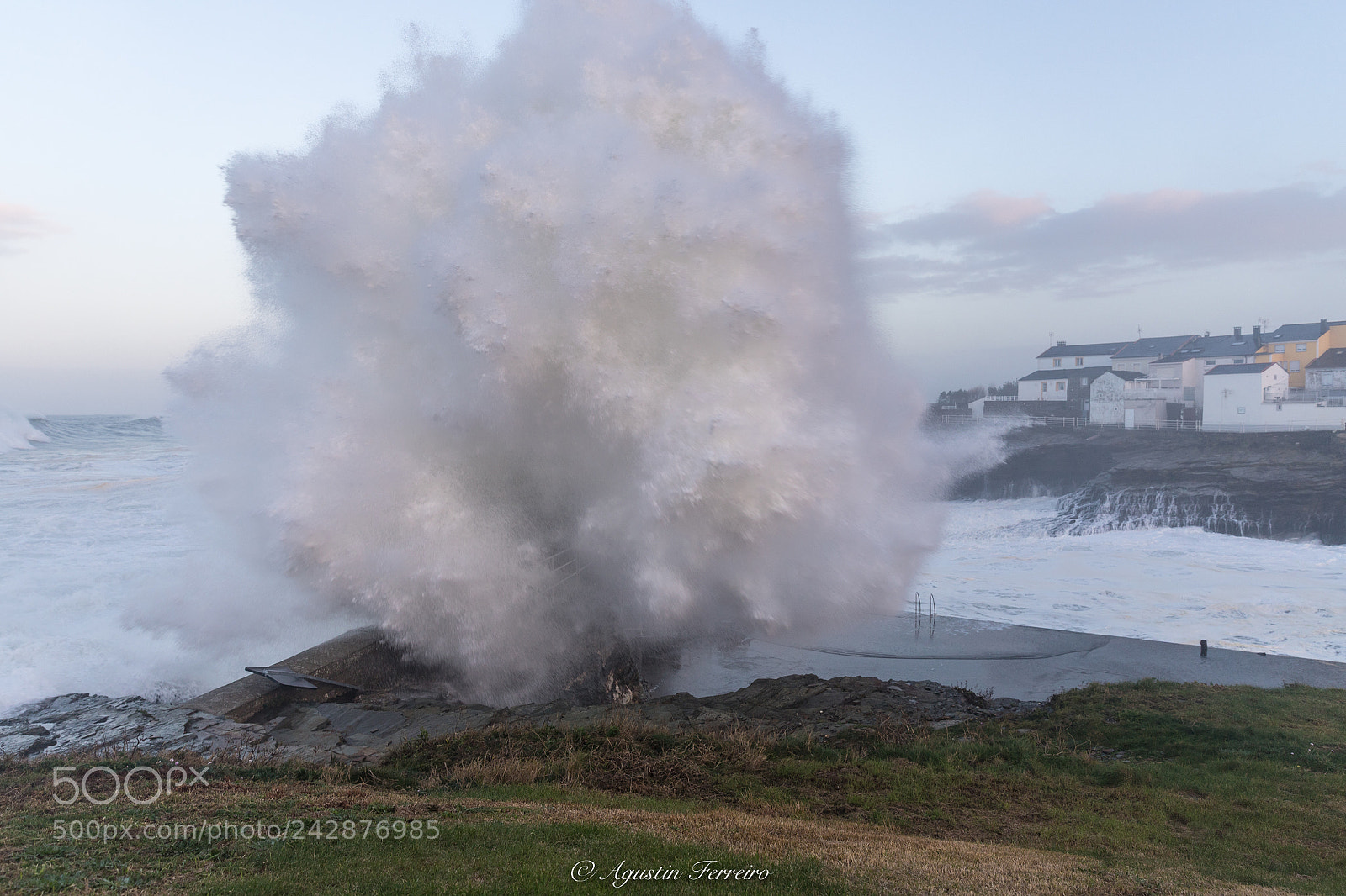 Canon EOS 6D Mark II sample photo. The huge wave of photography