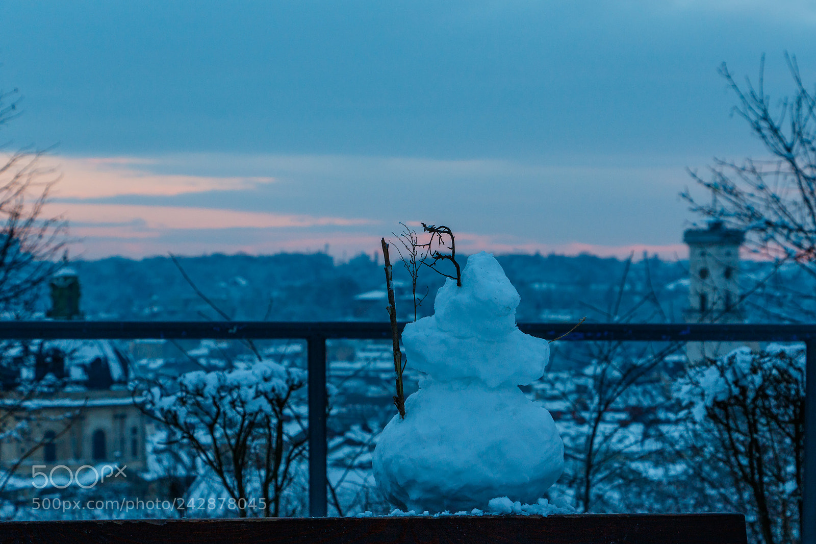 Canon EOS 7D Mark II sample photo. Watching the old city photography