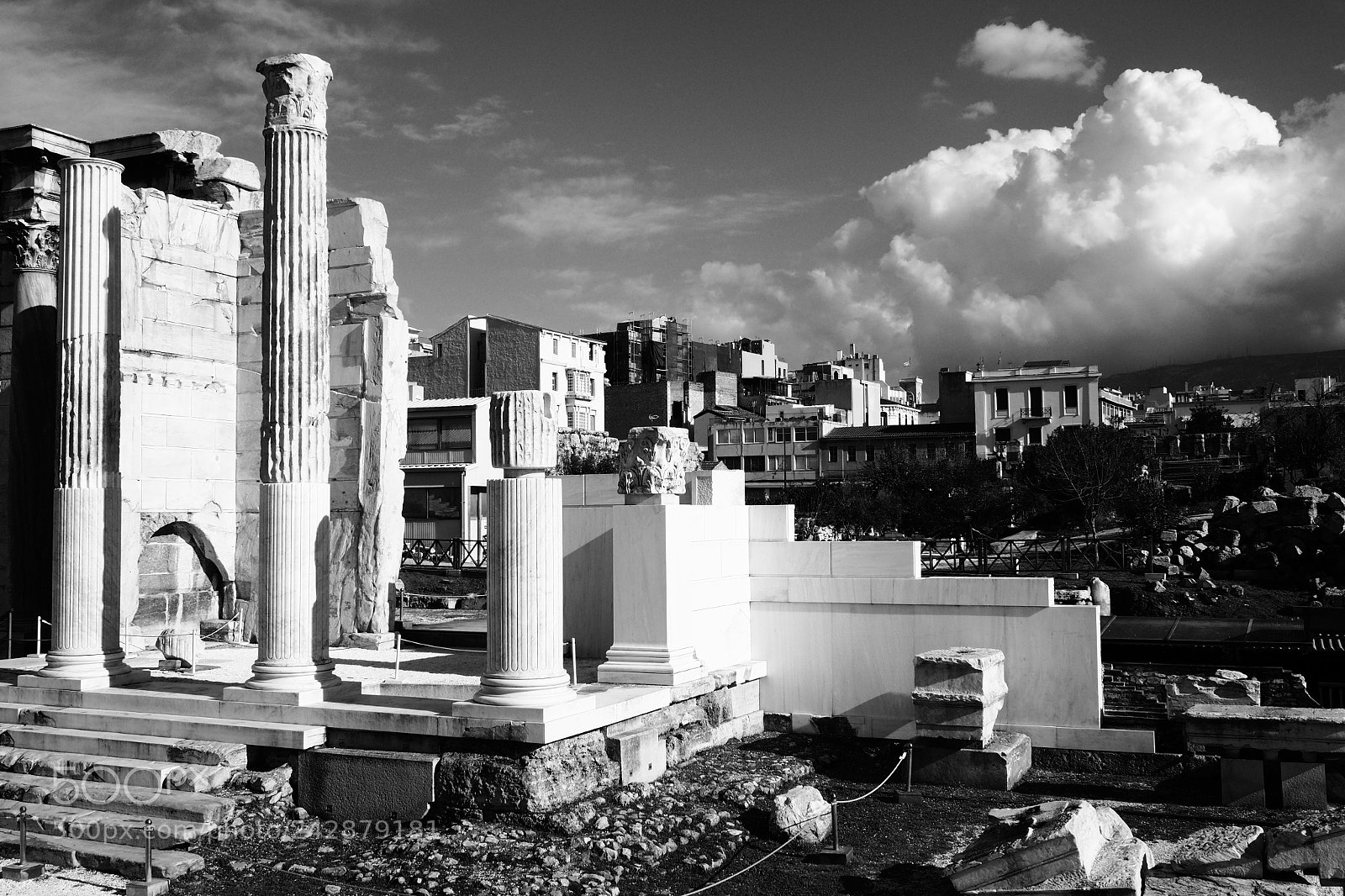 Olympus PEN-F sample photo. Hadrian's library - athens photography