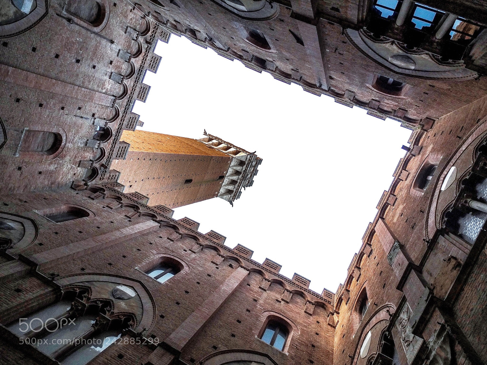 Fujifilm X10 sample photo. Siena photography