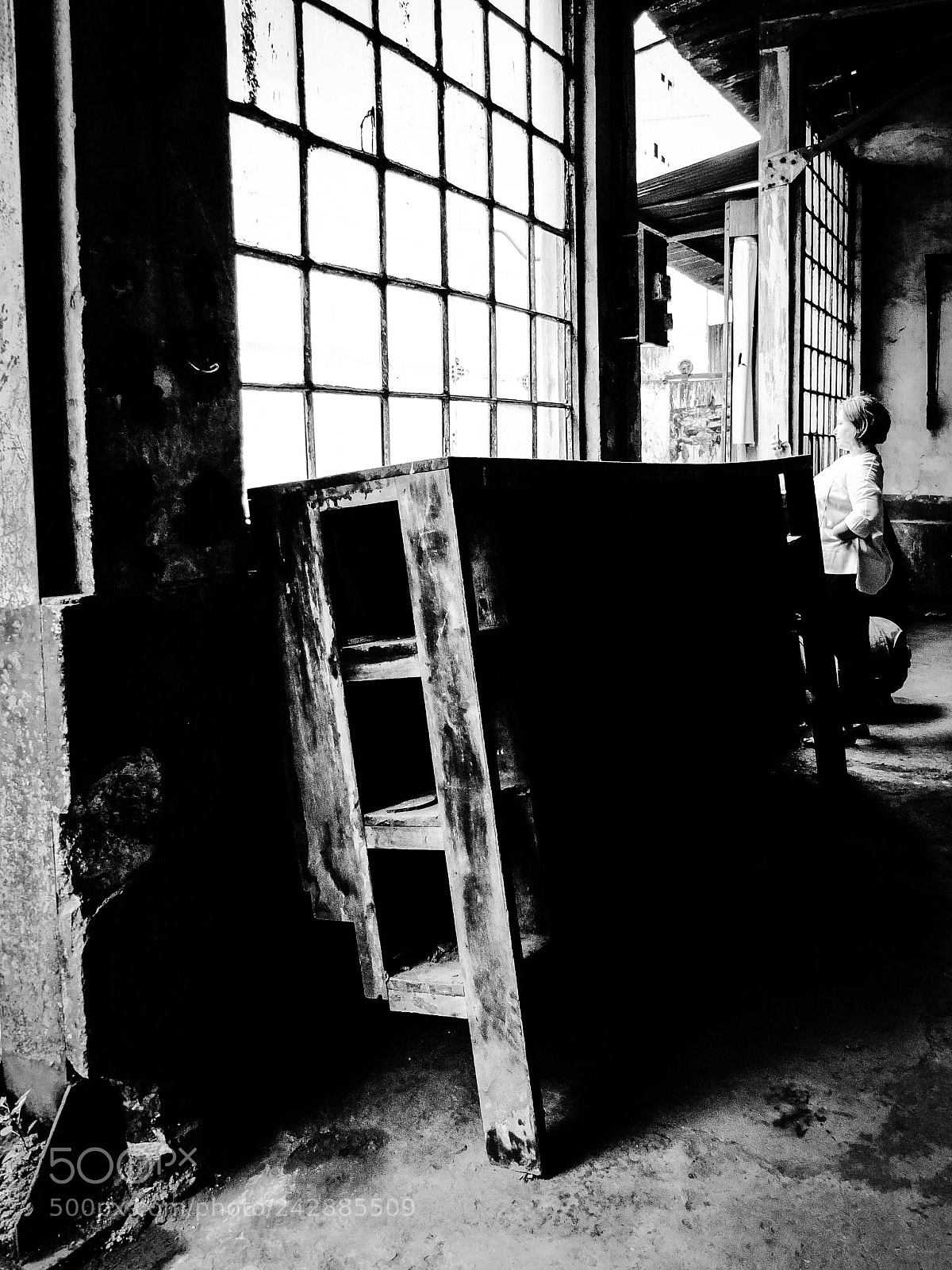 Fujifilm X10 sample photo. Looking outside photography