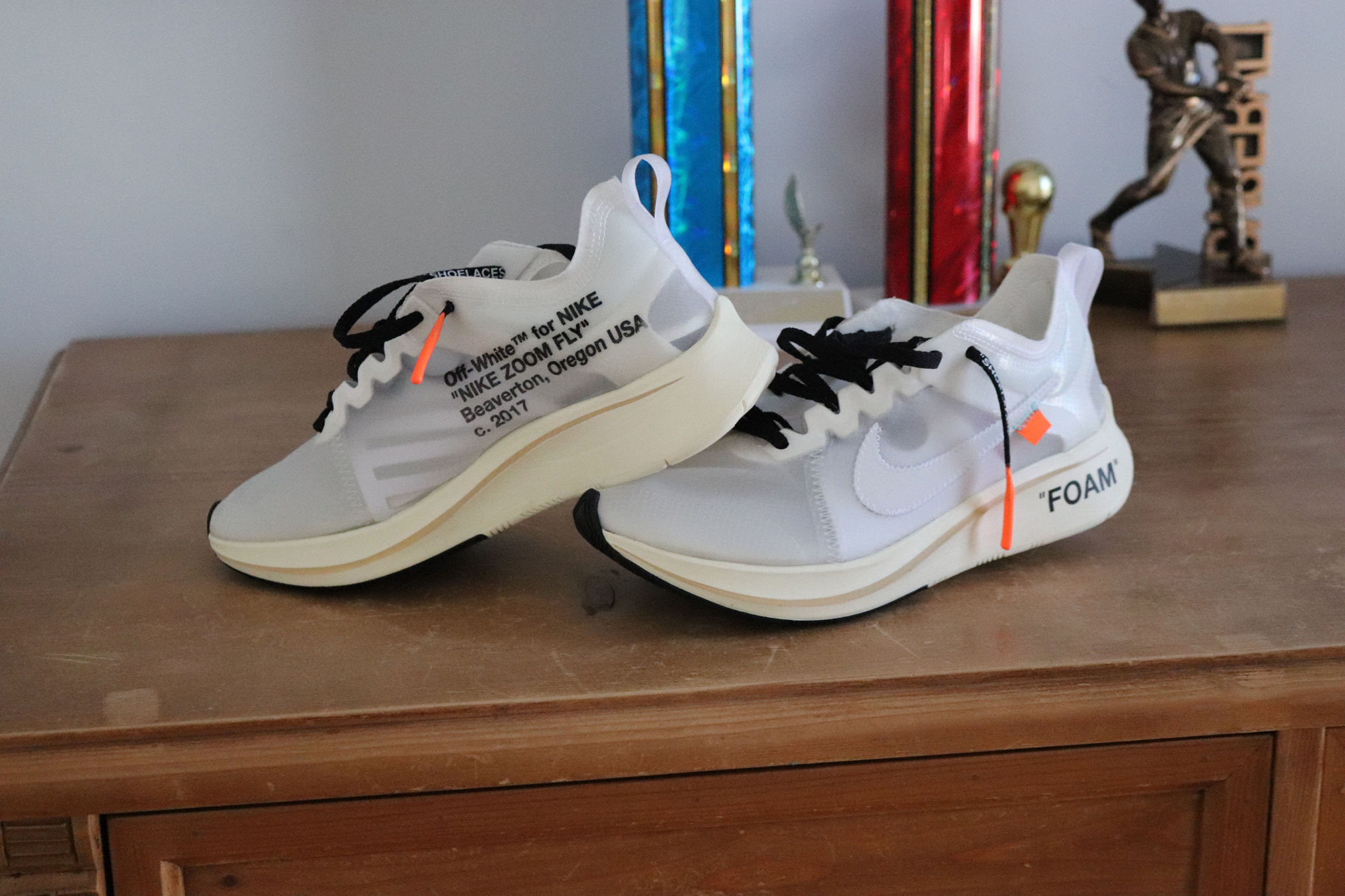 Canon EOS 77D (EOS 9000D / EOS 770D) sample photo. Off-white nike zoom fly photography