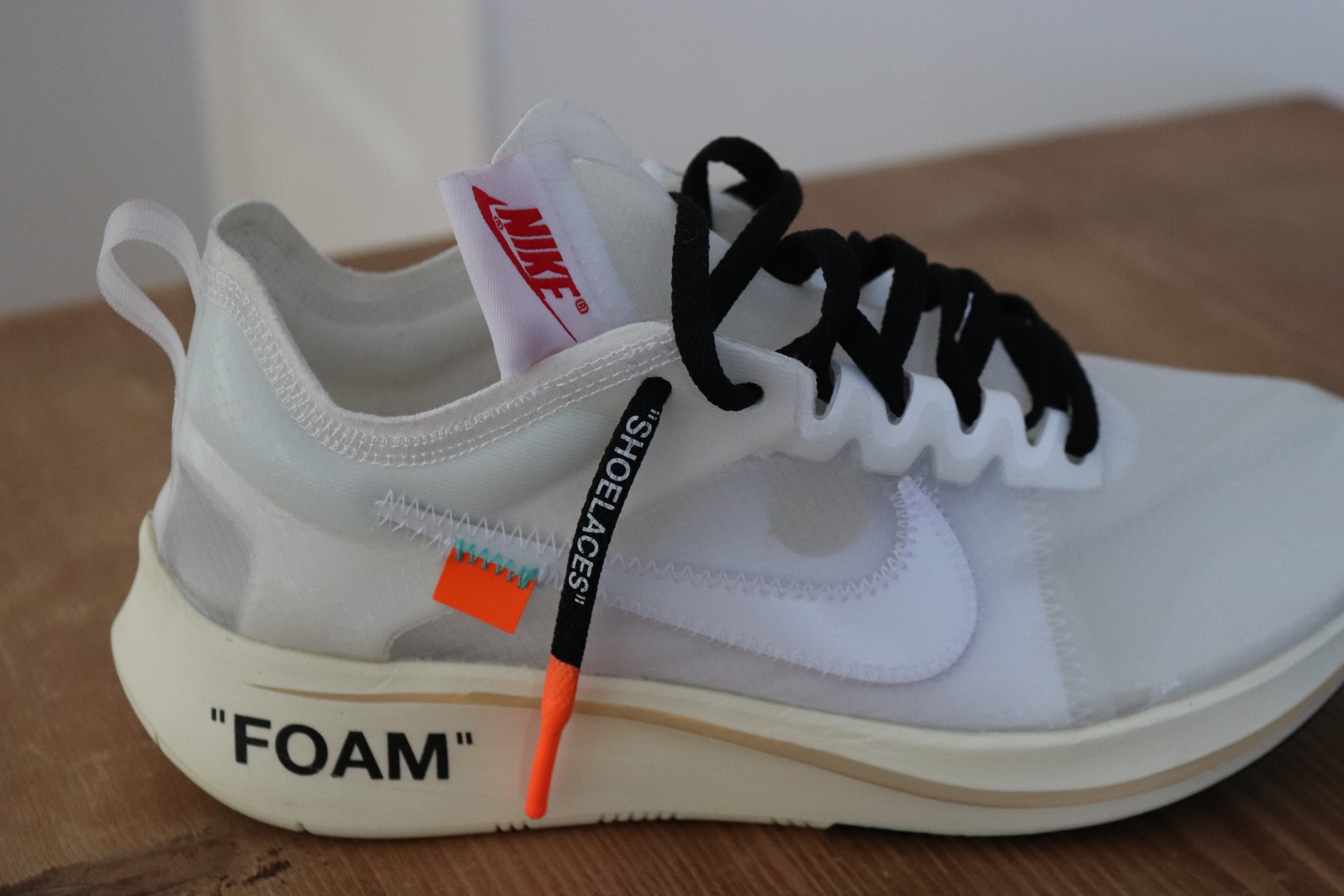 Canon EOS 77D (EOS 9000D / EOS 770D) sample photo. Off-white nike zoom fly photography