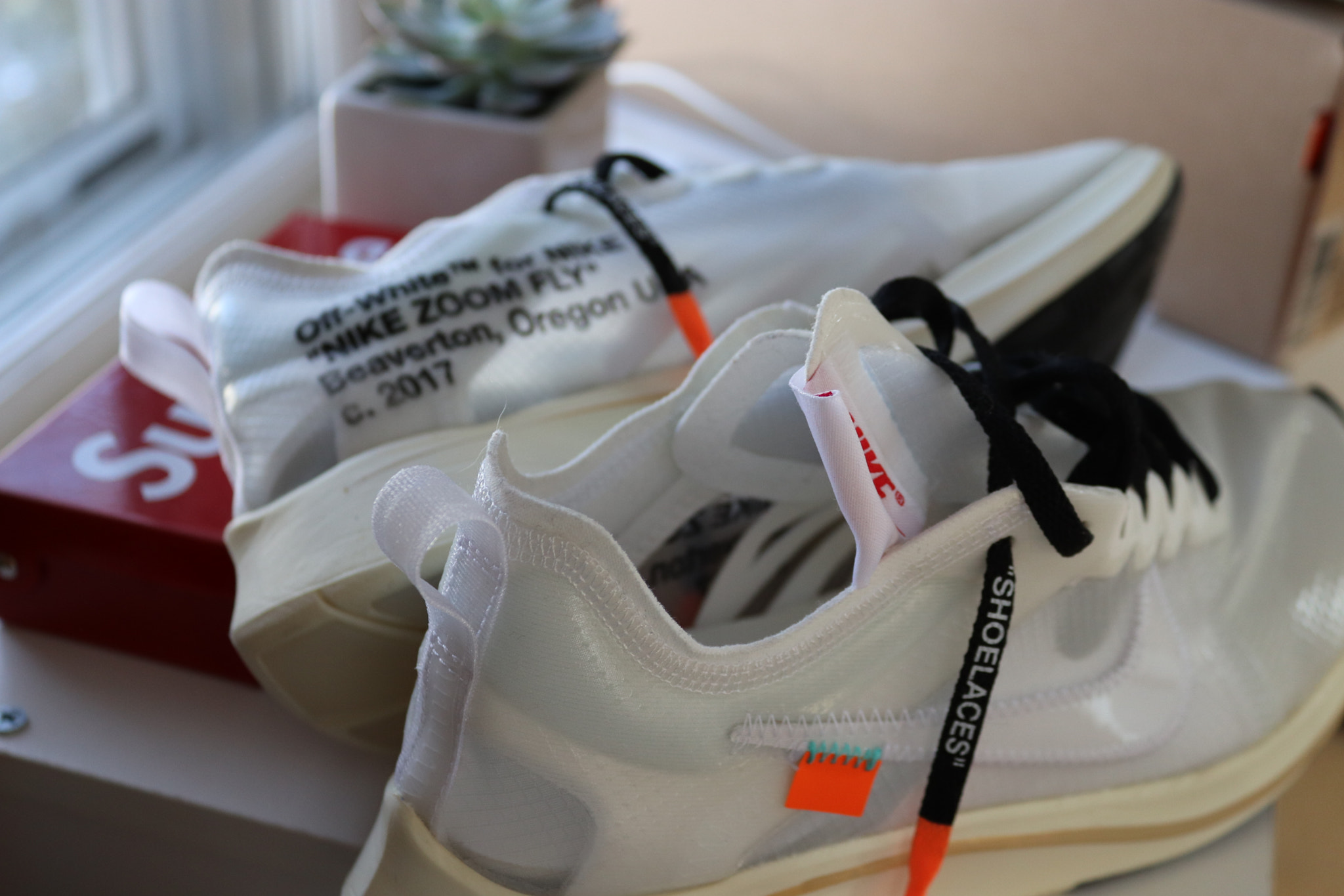 Canon EOS 77D (EOS 9000D / EOS 770D) sample photo. Off-white nike zoom fly photography